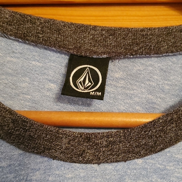 Volcom Tee - Picture 2 of 3